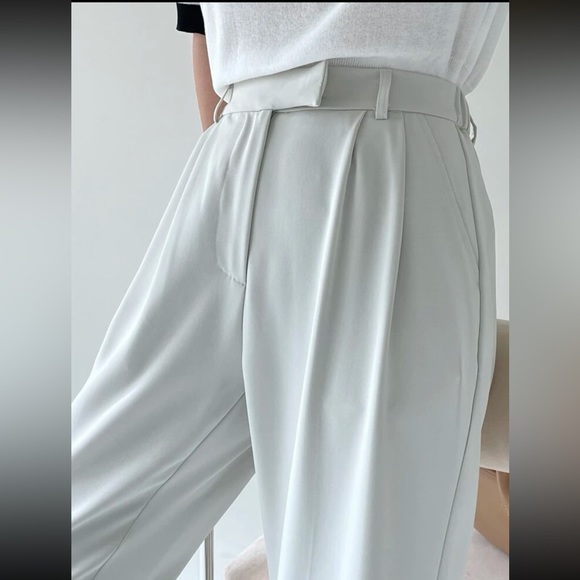 Shein medium light blue pants - Picture 2 of 2